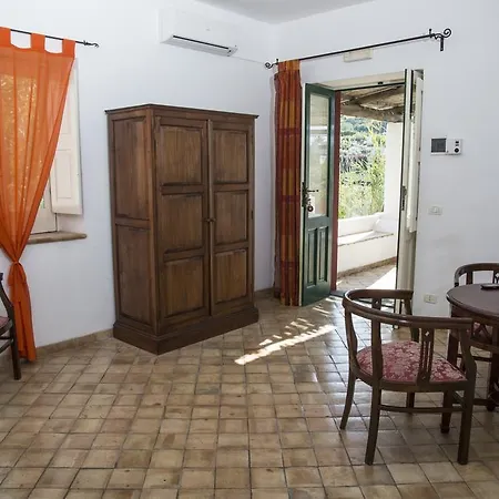 Couette-café Il Gelso Vacanze 3*